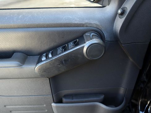 Used 2010 Ford Explorer Sport Trac Limited image 41