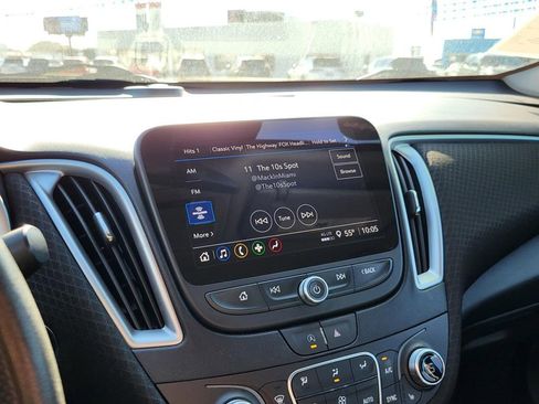 Used 2024 Chevrolet Malibu LT image 25