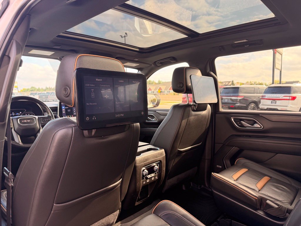 Used 2021 GMC Yukon XL AT4 w/ AT4 Premium Plus Package AWD/4WD image 25