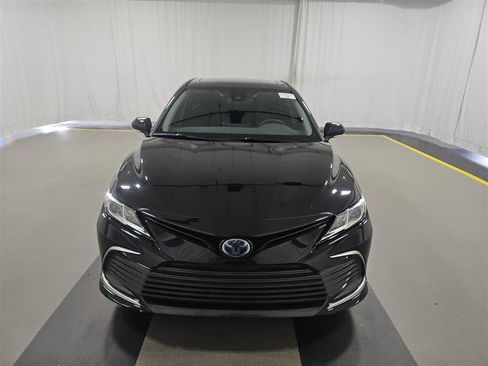 Used 2023 Toyota Camry LE w/ Audio Upgrade Package FWD image 2
