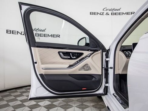 Used 2024 Mercedes-Benz S 580 4MATIC Sedan image 17