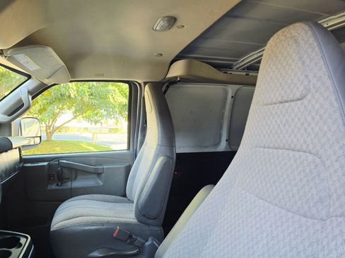 Used 2017 Chevrolet Express 2500 image 11