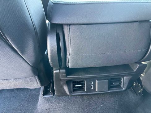 Used 2025 Chevrolet Silverado 1500 LT image 22