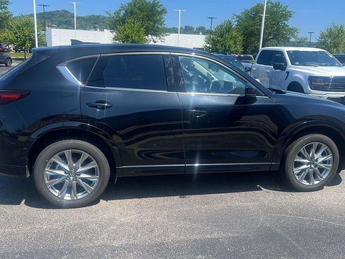 Used 2025 MAZDA CX-5 AWD 2.5 S w/ Premium Plus Pkg image 4