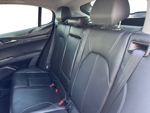 Used 2019 Alfa Romeo Stelvio RWD image 13