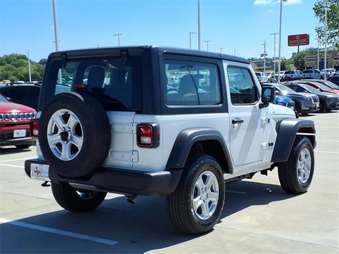 Used 2025 Jeep Wrangler Sport image 7