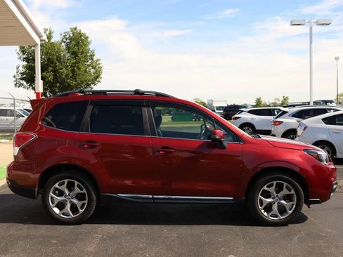 Used 2018 Subaru Forester 2.5i Touring AWD/4WD image 5