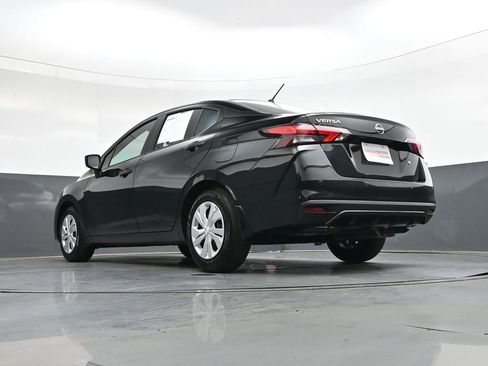 Used 2025 Nissan Versa S w/ Trunk Package image 38