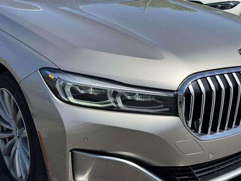 Used 2021 BMW 740i xDrive w/ Luxury Rear Seating Package AWD/4WD image 5
