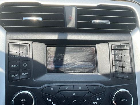 Used 2016 Ford Fusion SE FWD image 14