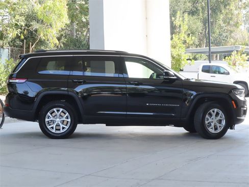 New 2023 Jeep Grand Cherokee L Limited w/ Luxury Tech Group II image 4