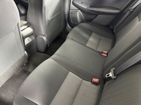 Used 2025 Nissan Sentra SV FWD image 9