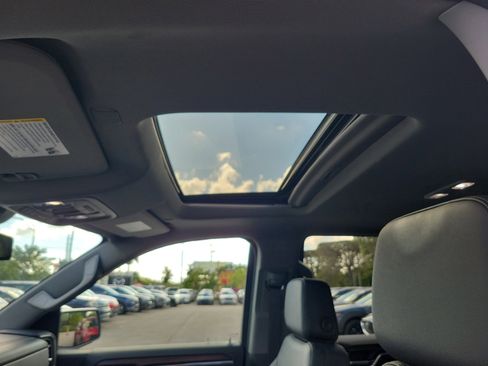 Used 2023 GMC Sierra 1500 SLT w/ SLT Premium Package image 12