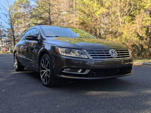 Used 2015 Volkswagen CC Executive image 11