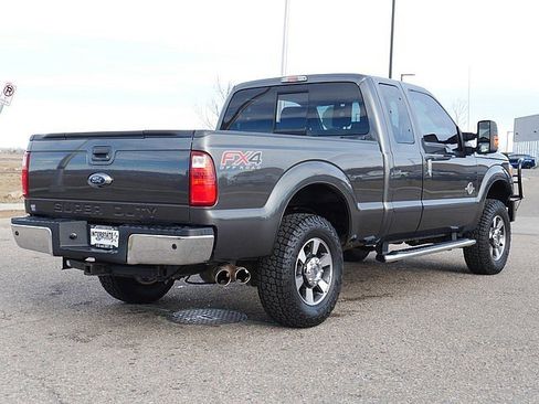 Used 2016 Ford F250 Lariat w/ Lariat Interior Package image 5