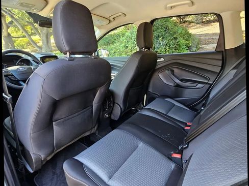 Used 2018 Ford Escape SE w/ SE Sync 3 Package AWD/4WD image 22