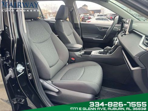 Used 2024 Toyota RAV4 AWD Hybrid image 12