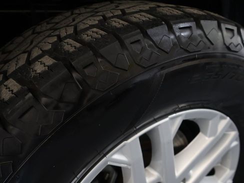 Used 2022 Toyota Tundra SR5 w/ SR5 Convenience Package image 32