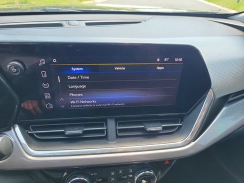 Used 2025 Chevrolet Trax ACTIV w/ Driver Confidence Package FWD image 29