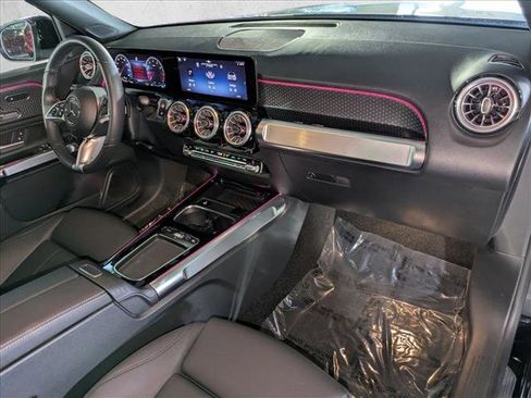 Certified 2025 Mercedes-Benz GLB 250 image 23