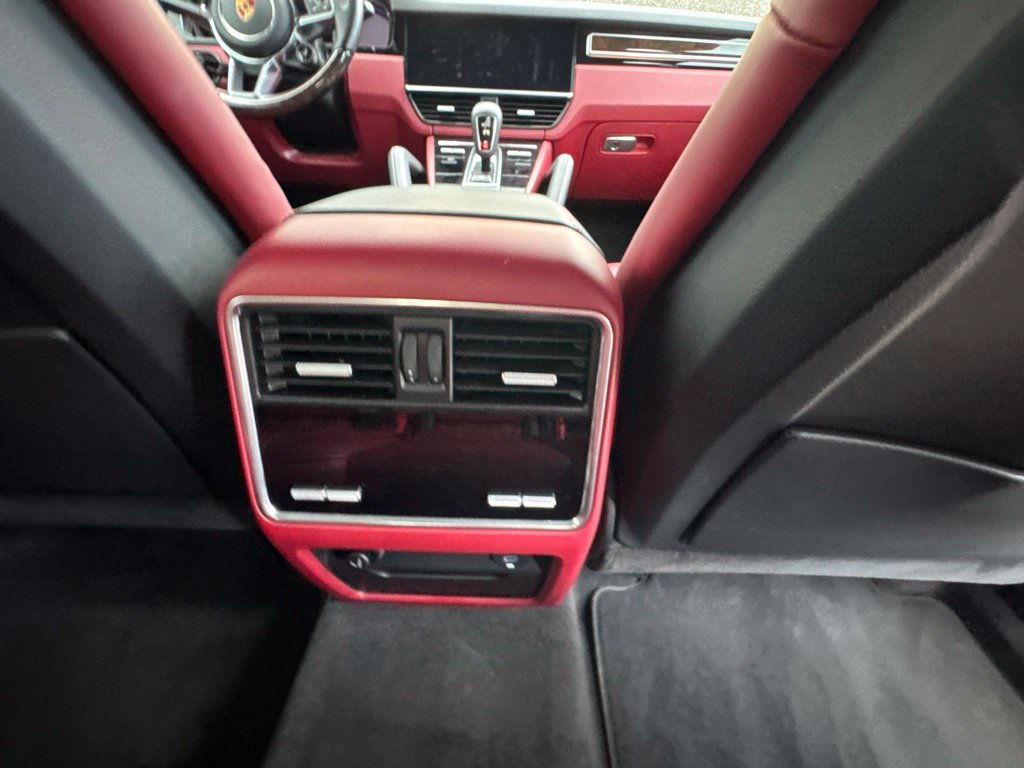 Used 2023 Porsche Cayenne Coupe AWD/4WD image 22