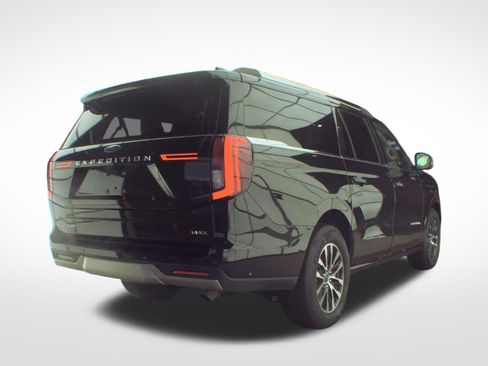 Used 2025 Ford Expedition Max Platinum image 10