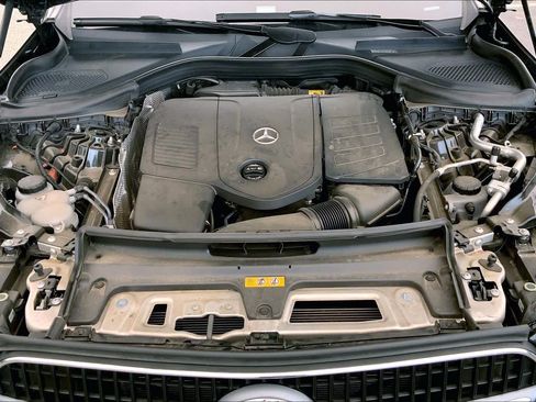 Used 2023 Mercedes-Benz GLC 300 4MATIC image 32