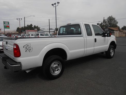 Used 2016 Ford F250 XL w/ Power Equipment Group AWD/4WD image 9