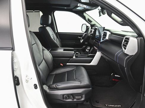 Used 2025 Toyota Tundra Platinum AWD/4WD image 37