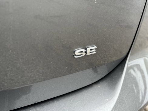 Used 2017 Ford C-MAX Energi SE w/ Equipment Group 401A image 41