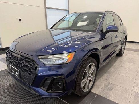 Certified 2025 Audi Q5 2.0T Premium w/ Convenience Plus Package AWD/4WD image 6