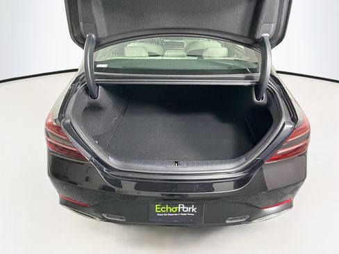 Used 2025 Genesis G70 2.5T RWD image 28