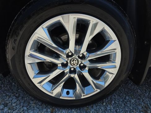 Certified 2026 Toyota Highlander Limited AWD/4WD image 10