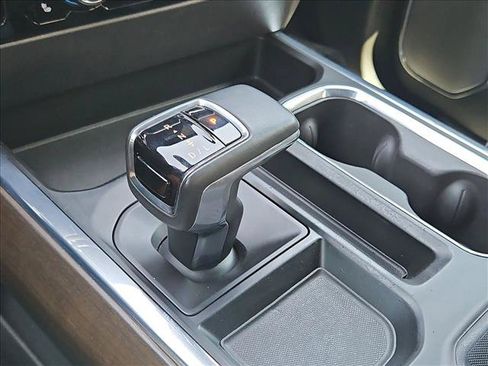 Certified 2023 Chevrolet Silverado 1500 High Country w/ High Country Premium Package AWD/4WD image 18