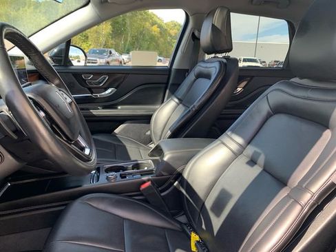 Used 2022 Lincoln Corsair Reserve w/ Elements Package image 38