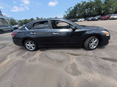 Used 2014 Nissan Altima 2.5 SL w/ Technology Package FWD image 19