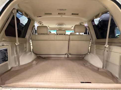 Used 2006 Toyota Land Cruiser image 26