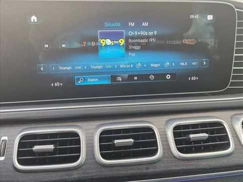 Used 2022 Mercedes-Benz GLS 450 4MATIC image 12