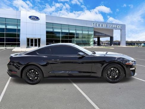 Used 2022 Ford Mustang GT Premium w/ Equipment Group 401A RWD image 5