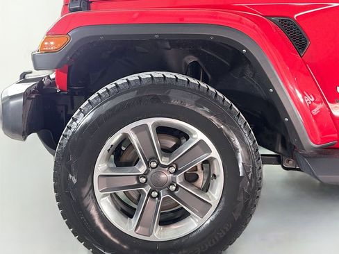 Used 2021 Jeep Wrangler Unlimited Sahara AWD/4WD image 33