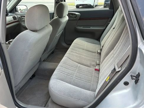 Used 2004 Chevrolet Impala w/ Preferred Equipment Group FWD image 9
