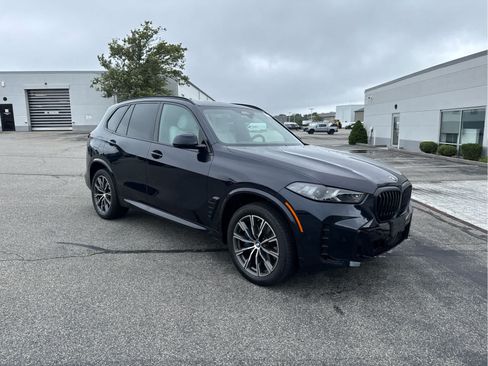Used 2026 BMW X5 xDrive40i w/ M Sport Package AWD/4WD image 1