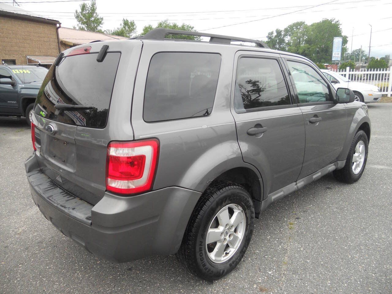 Used 2011 Ford Escape XLT w/ 203A Rapid Spec Order Code FWD image 7