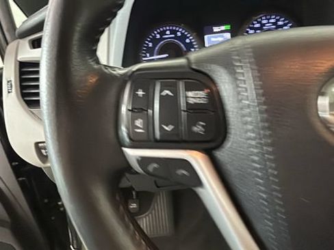 Used 2019 Toyota Sienna XLE FWD image 15