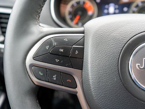 Used 2022 Jeep Cherokee Limited image 22