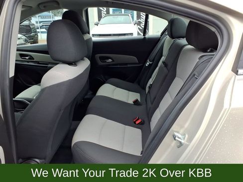 Used 2012 Chevrolet Cruze LS FWD image 12
