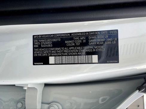 Used 2025 Volvo XC90 B5 Plus w/ Protection Package Premier image 35