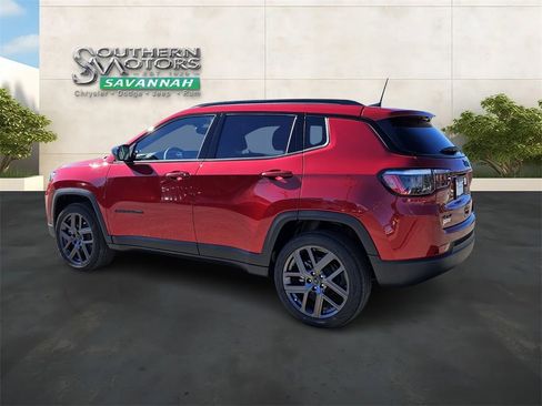 New 2026 Jeep Compass Latitude AWD/4WD image 3