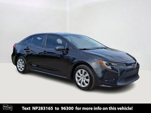 Used 2022 Toyota Corolla LE FWD image 1