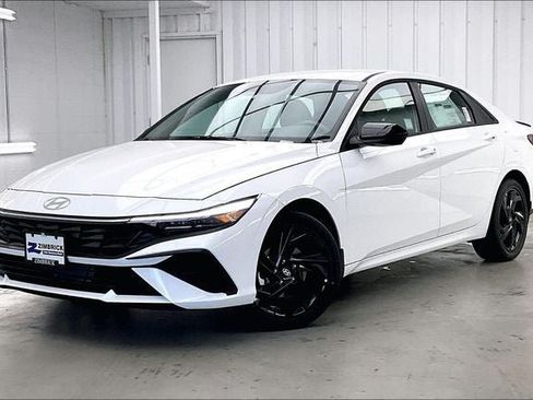New 2026 Hyundai Elantra Sport FWD image 2